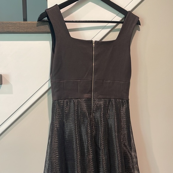 MIDI length elegant custom made dress - Picture 5 of 7